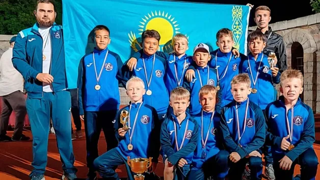 Юные футболисты "Алтай Өскемен"
