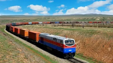 АЗРК оштрафовало "КТЖ - Грузовые перевозки" на 1,42 млрд тенге
