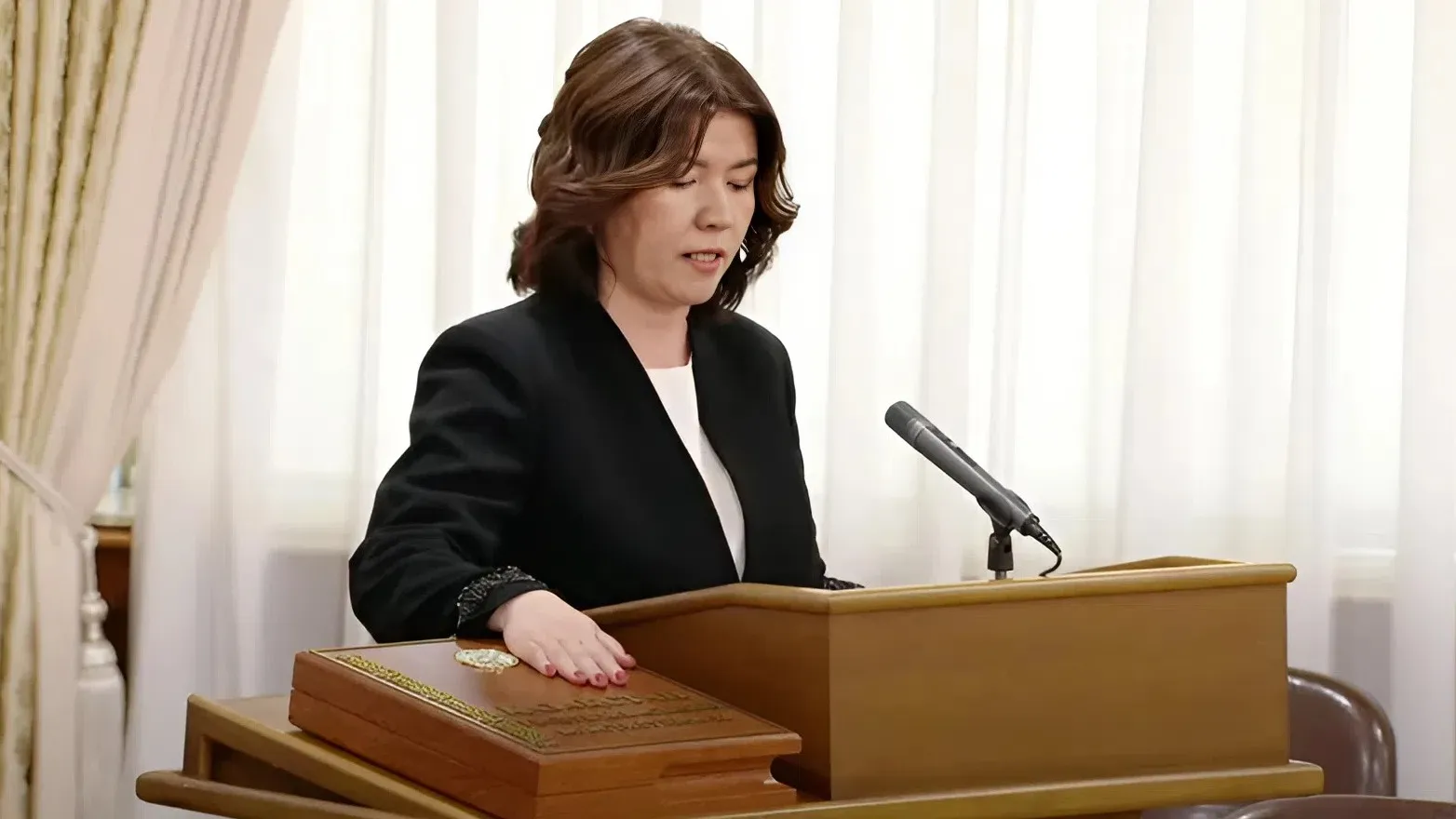 Новый министр просвещения принесла присягу фото на taspanews.kz от 07 октября 2025 10:33