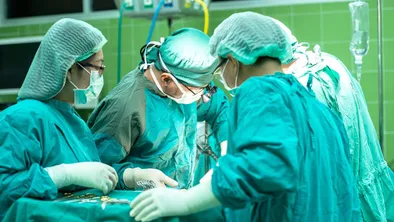 В Астане девушка сделала операцию на нос и впала в кому