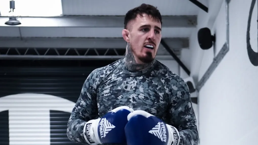 Чемпион UFC Том Аспиналл рассказал, что придает ему силы перед защитой титула фото на taspanews.kz от 20 октября 2025 15:23