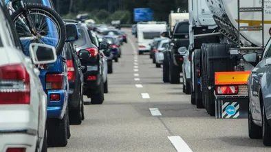 Казахстанцы тратят в среднем по 40 минут на дорогу каждый день: исследование Finprom