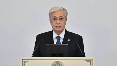 Казахстану нужна сильная президентская власть: Токаев выступил с речью Казахстану нужна сильная президентская власть: Токаев выступил с речью