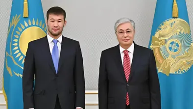 Шавкат Рахмонов получил награду из рук Президента