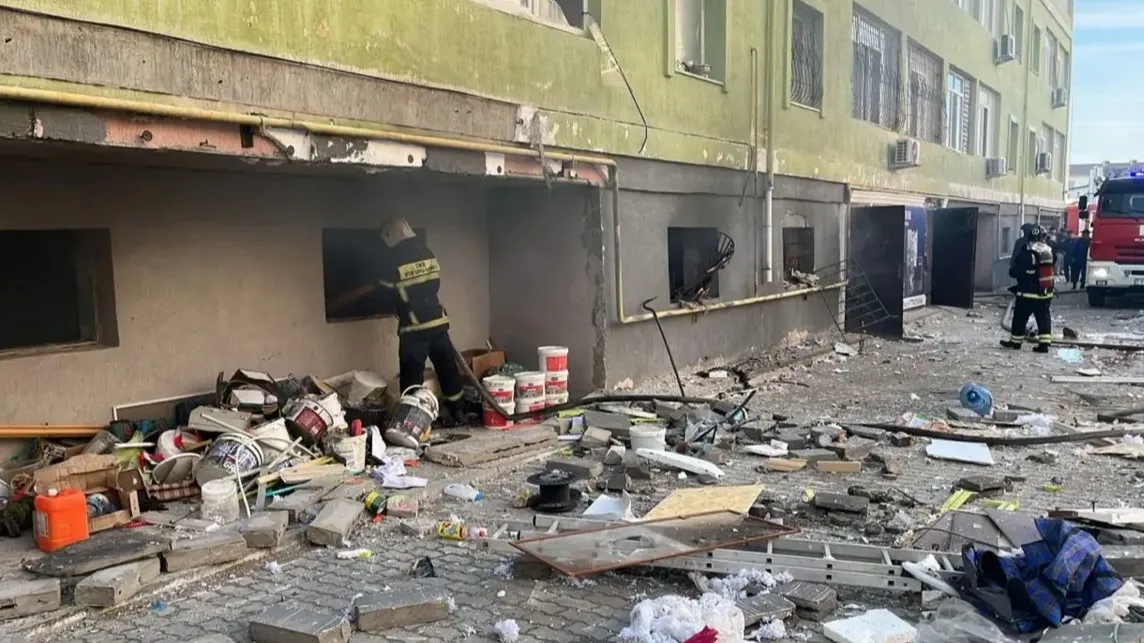 В Актау случился взрыв В Актау случился взрыв фото на taspanews.kz от 28 октября 2025 11:19