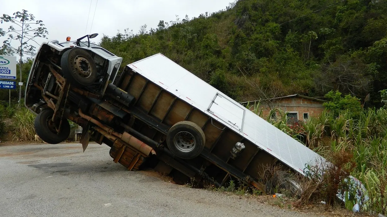 В Актобе 13-летний подросток погиб за рулем авто фото на taspanews.kz от 30 октября 2025 12:00