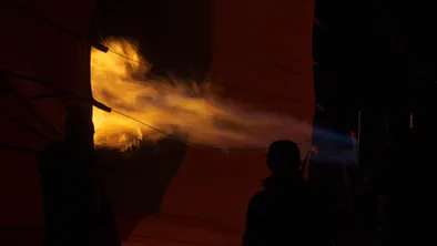 В Астане горит оптовка