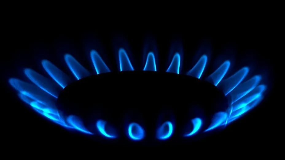 В Алматы водитель сломал газопровод фото на taspanews.kz от 07 ноября 2025 10:42