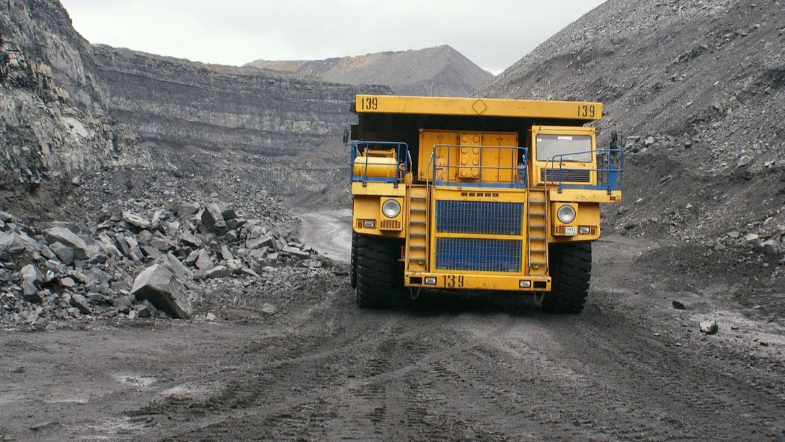 В Туркестанской области сельского акима уволили за незаконную добычу полезных ископаемых фото на taspanews.kz от 07 ноября 2025 12:08