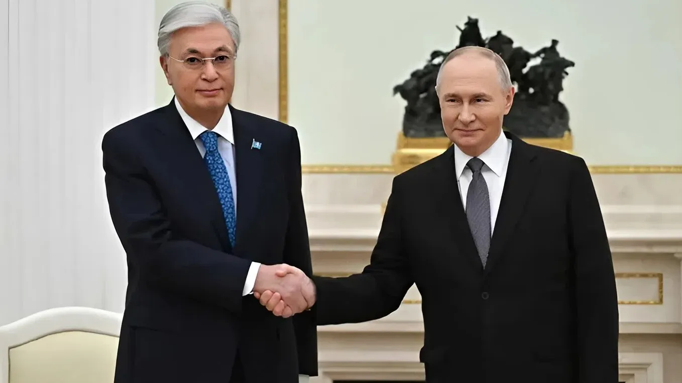 Токаев и Путин неформально поговорили и поужинали фото на taspanews.kz от 12 ноября 2025 08:18