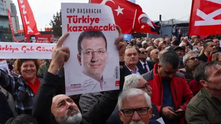 В 142 коррупционных преступлениях обвиняется бывший мэр Стамбула фото на taspanews.kz от 12 ноября 2025 10:24