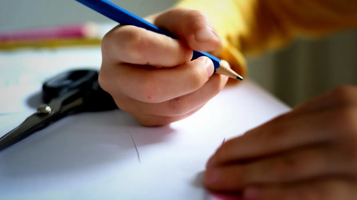 Бектенов высказался о случаях мошенничества в частных школах фото на taspanews.kz от 17 ноября 2025 14:38