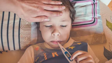 Ряд школ перевели на "дистант" в двух регионах КЗ