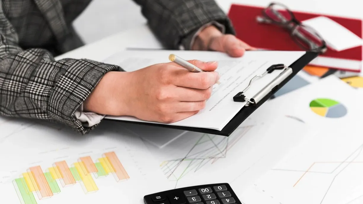 Дело Tesla Education: пострадавшие дети будут учиться бесплатно в других образовательных центрах фото на taspanews.kz от 20 ноября 2025 09:19