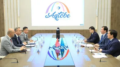 Асхат Шахаров встретился с представителями компании Coca-Cola Içecek Kazakhstan 