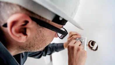 В Экибастузе электрик погиб от удара током