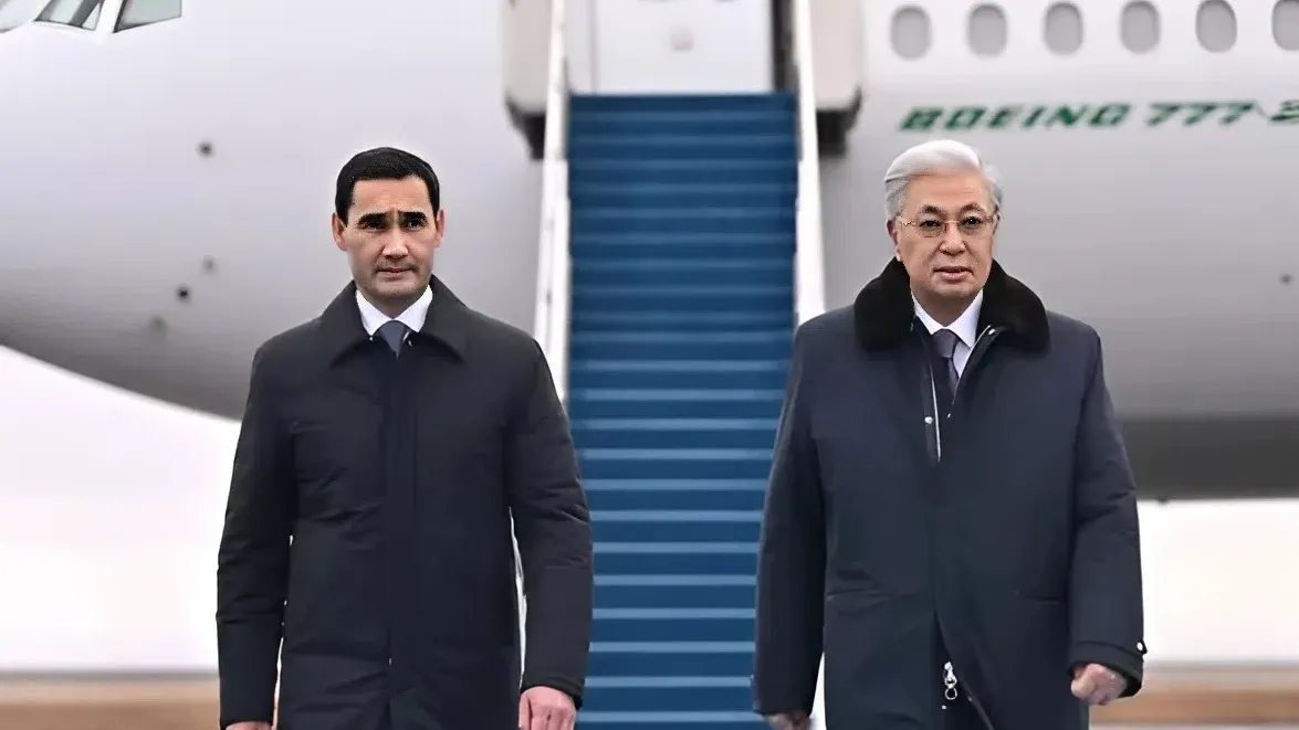 Токаев встретил главу Туркменистана фото на taspanews.kz от 24 ноября 2025 16:26