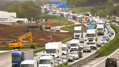 В Алматы возникла сильная пробка: причина?