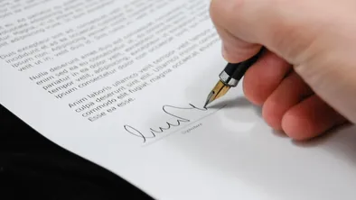 В Костанайской области полиция выявила изготовление и использование поддельных документов