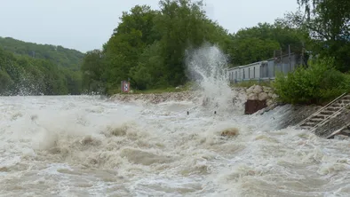 Часть Индонезии затопило: погибли 10 человек