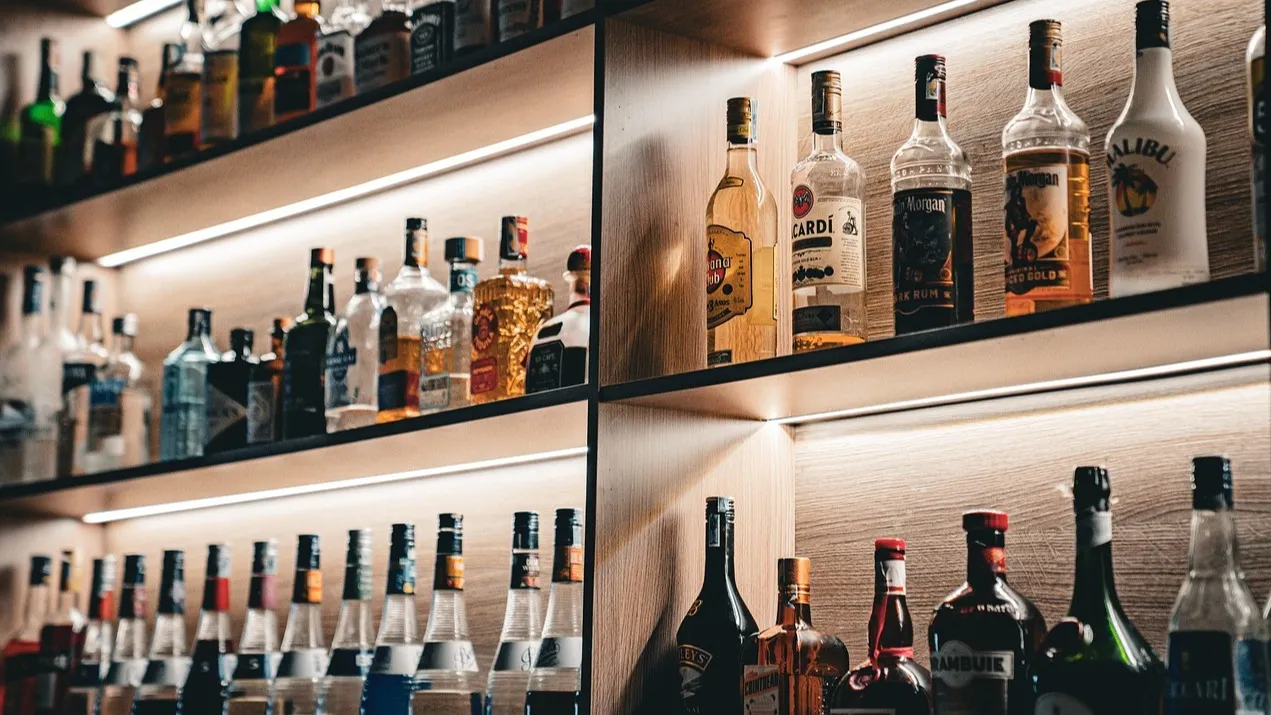 В Уральске дети свободно покупали алкоголь фото на taspanews.kz от 27 ноября 2025 15:16