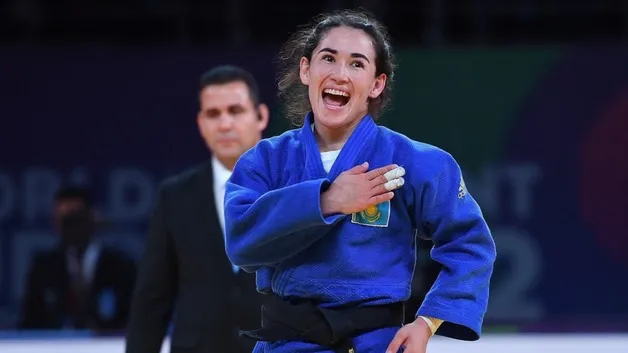 Один бой до подиума: Абиба Абужакынова сохраняет шанс на медаль Grand Slam