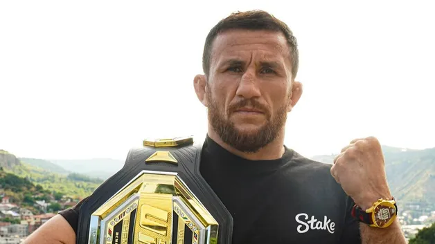 Все на стороне чемпионов: кто и почему может избежать потери титула UFC в декабре