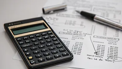 ЧСИ в Талдыкоргане имели сотни миллионов скрытых доходов