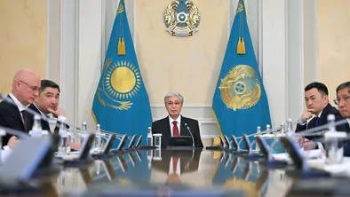 Токаев дал ряд поручений по развитию авиахабов