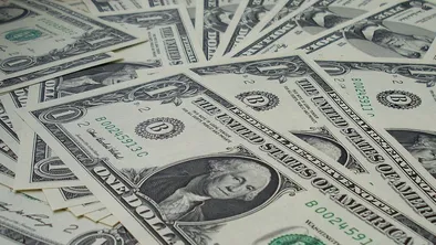 В Алматы ЧСИ присвоил себе дорогой автомобиль и 370 млн тенге