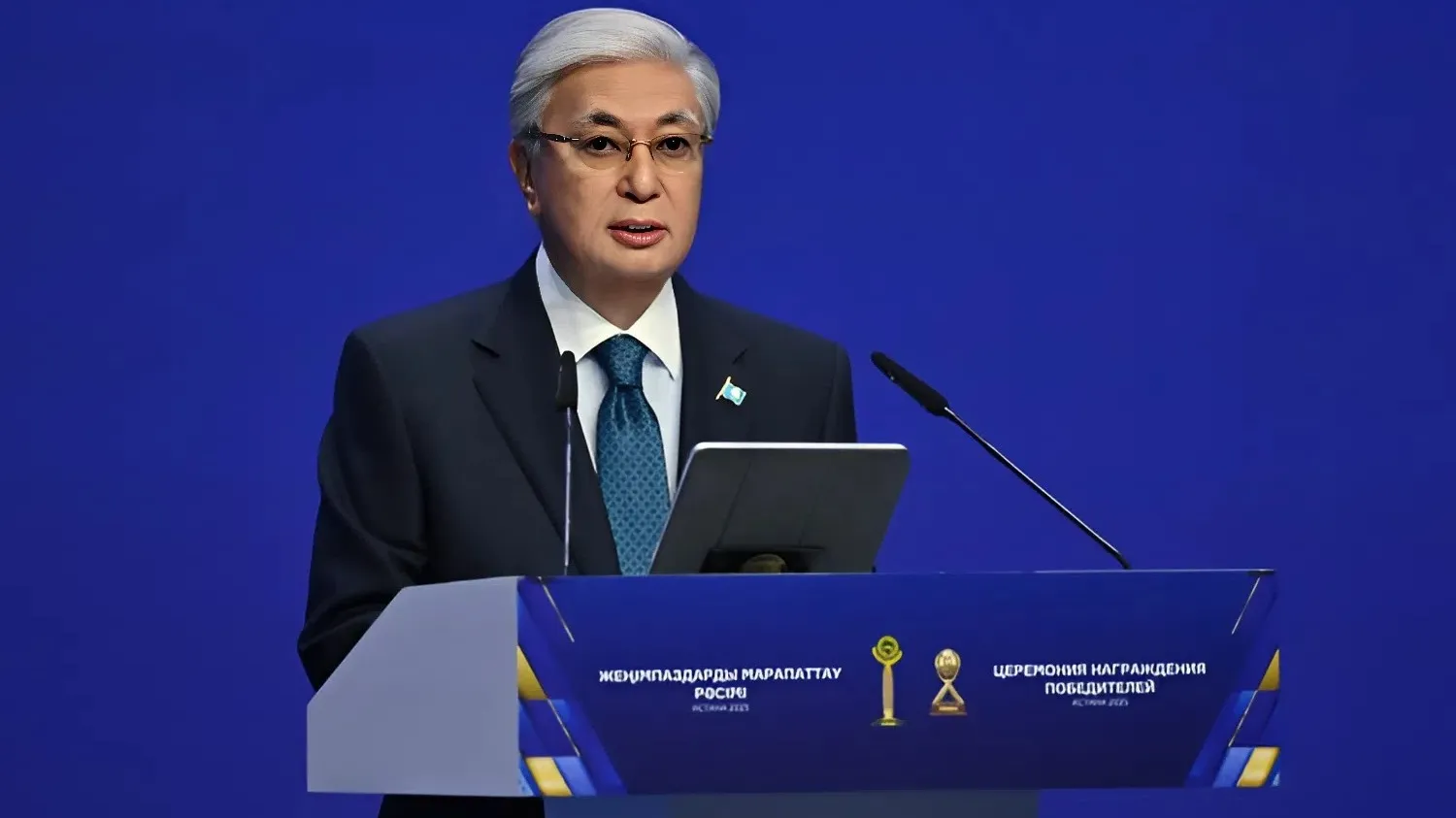 Токаев выступил с речью на церемонии награждения премии "Алтын Сапа" и "Парыз" фото на taspanews.kz от 05 декабря 2025 15:25