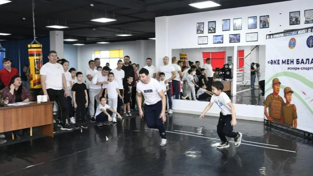 В Астане прошло семейное состязание «Отец и сын — в одной команде». Программа «Адал азамат». фото на taspanews.kz от 08 декабря 2025 11:10