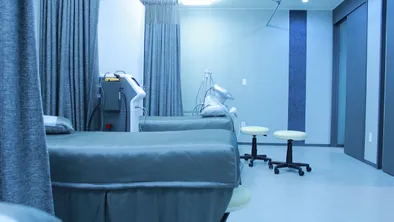 В Костанае пожилой мужчина лишился почки из-за нападения санитара