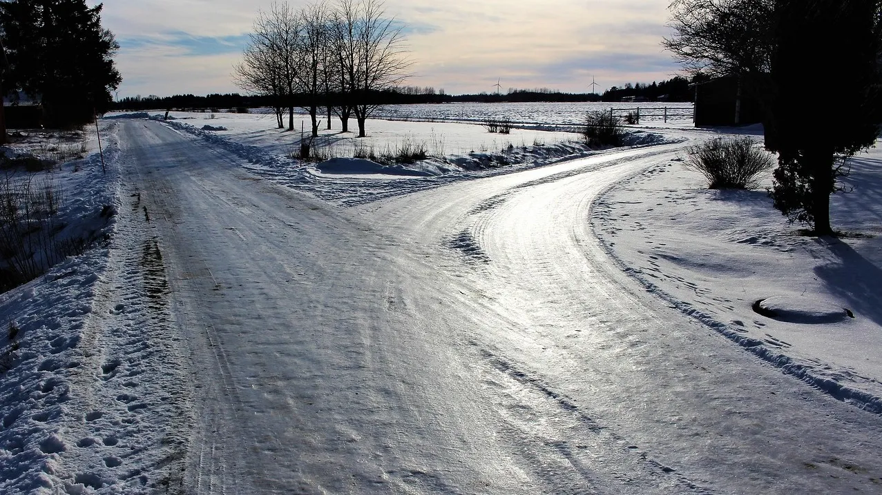 В Астане увеличилось количество ДТП на фоне непогоды фото на taspanews.kz от 08 декабря 2025 15:12