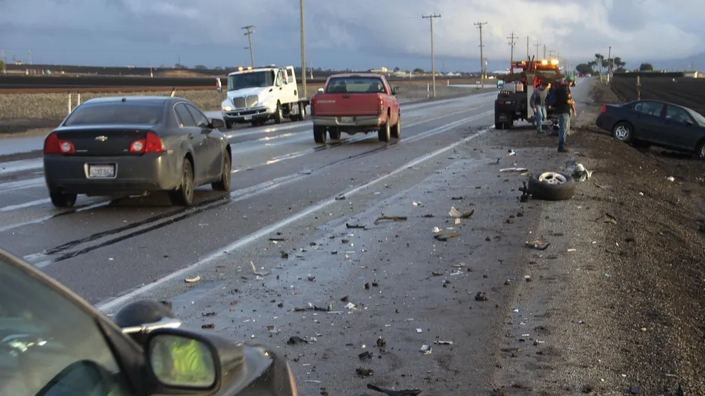 В Алматинской области страшное ДТП унесло жизни четырех человек фото на taspanews.kz от 09 декабря 2025 11:12
