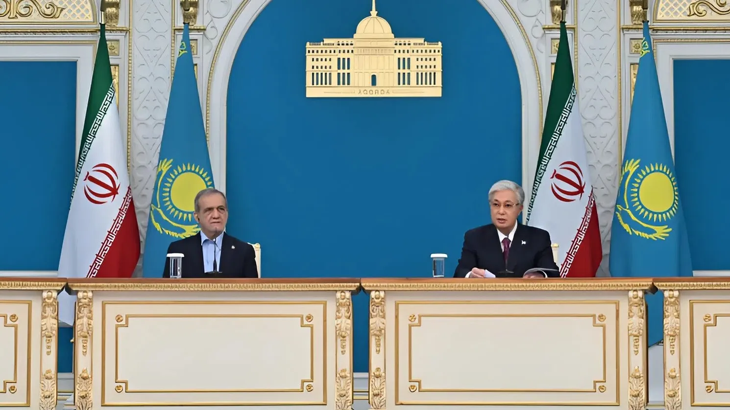 Президенты Казахстана и Ирана выступили с совместным заявлением фото на taspanews.kz от 11 декабря 2025 15:28
