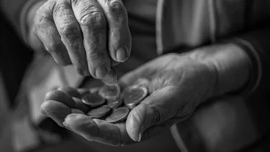 Пенсионные излишки теперь нельзя тратить на пластические операции