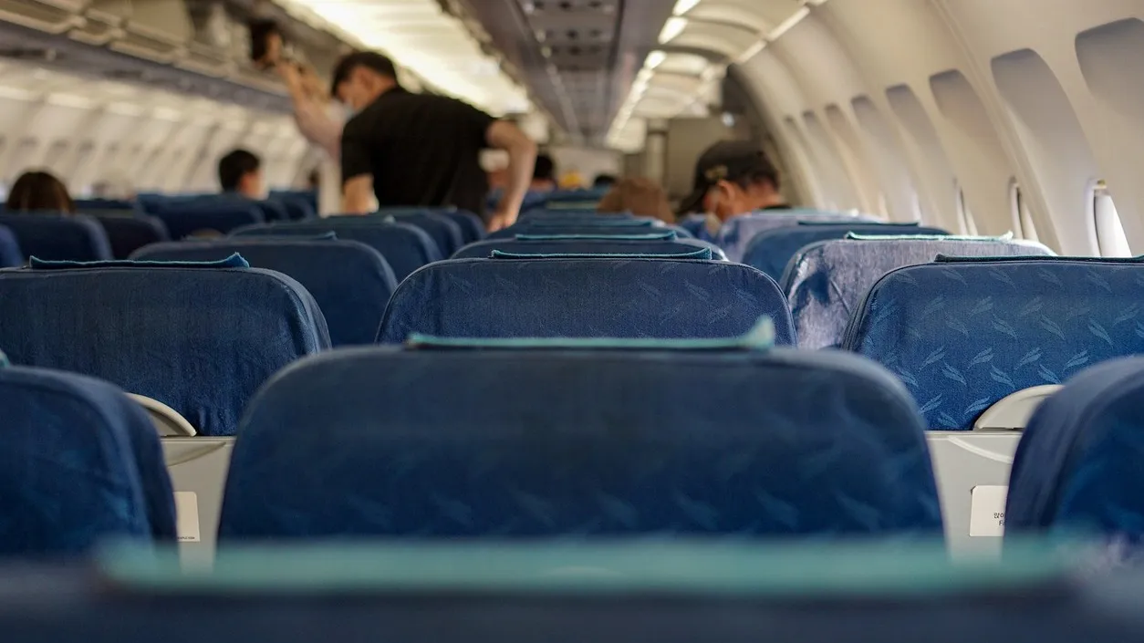 ЧП произошло на борту самолета, летевшего из Алматы в Астану фото на taspanews.kz от 17 декабря 2025 08:47