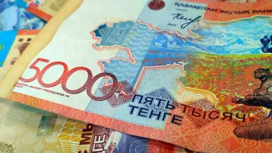 В акимате Алматы назвали среднемесячную зарплату горожан