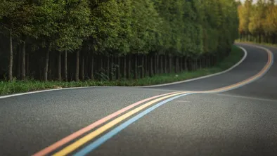 Жители Алматы перечислили самые проблемные дорожные участки города