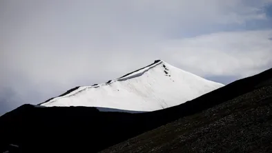 Жители Саудовской Аравии удивились выпавшему снегу