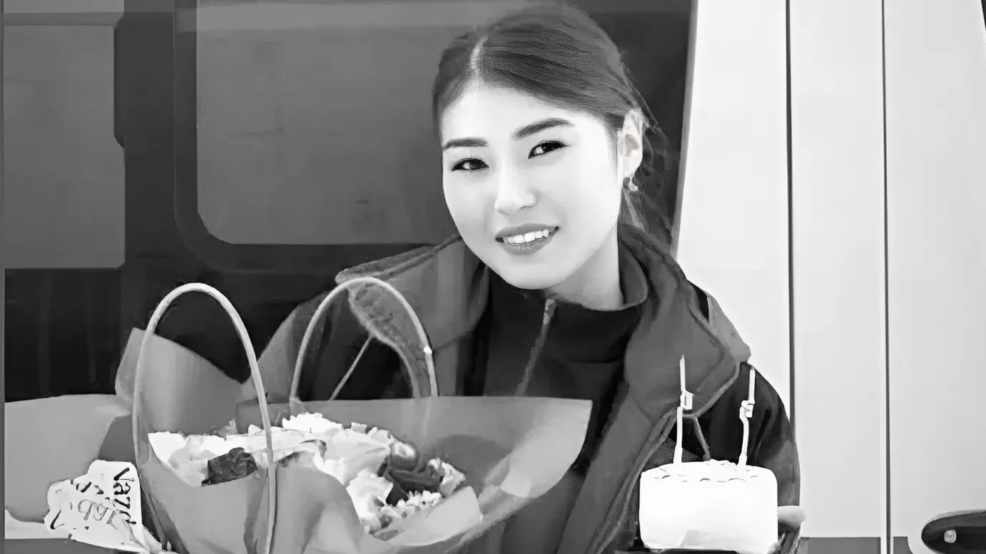 В Астане открыли мемориальную доску в честь фельдшера Улданы Мырзуан фото на taspanews.kz от 25 декабря 2025 12:18