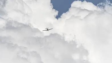 Иностранец умер на борту самолета: в полиции Алматы завели уголовное дело