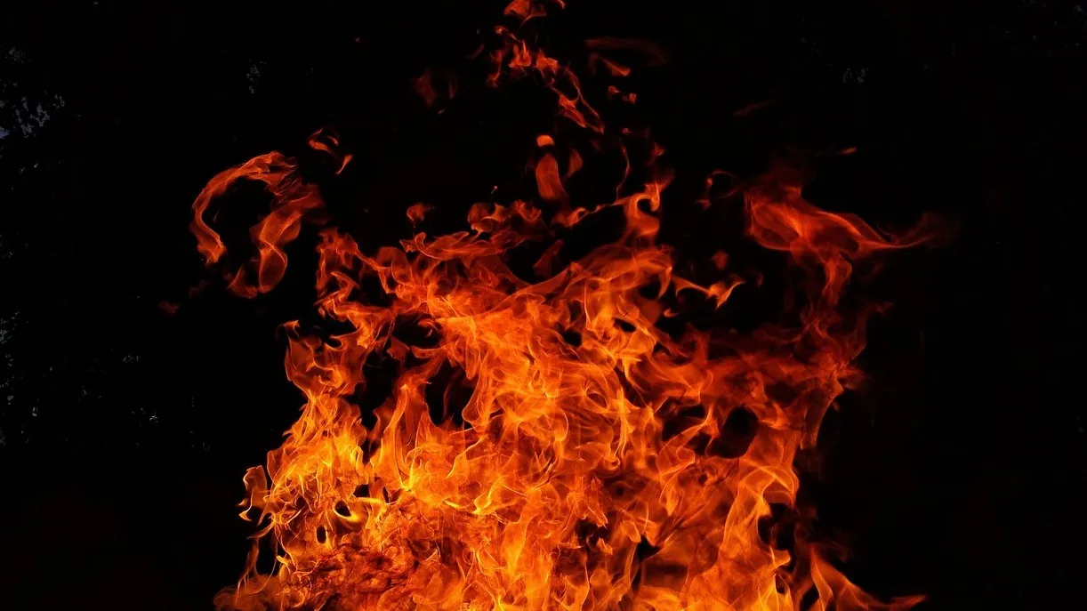 В Атырау создали оперативный штаб на месте крупного пожара фото на taspanews.kz от 29 декабря 2025 08:40