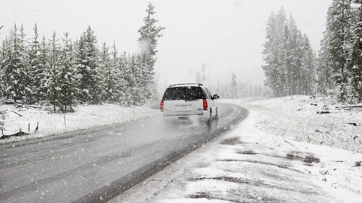 В Астане предупреждают о проблемах на дорогах из-за гололеда фото на taspanews.kz от 30 декабря 2025 10:06