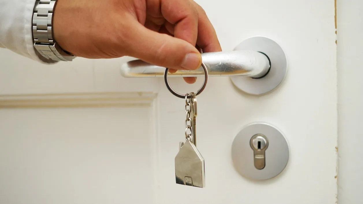 Более 100 человек прописались в одной квартире в Алматы фото на taspanews.kz от 13 января 2026 12:34