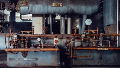 В России на производстве скончались два работника из Казахстана