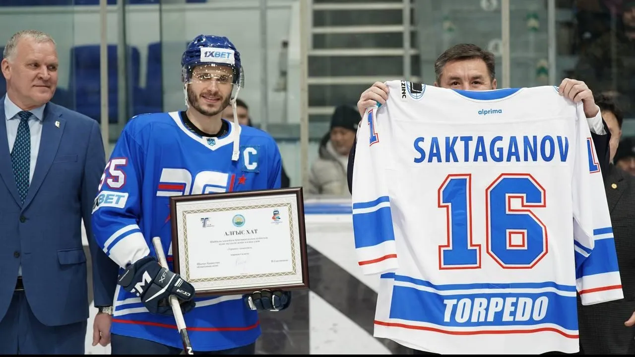 Аким ВКО поздравляет хоккеистов «Торпедо» после серебра Континентального кубка фото на taspanews.kz от 22 января 2026 08:40