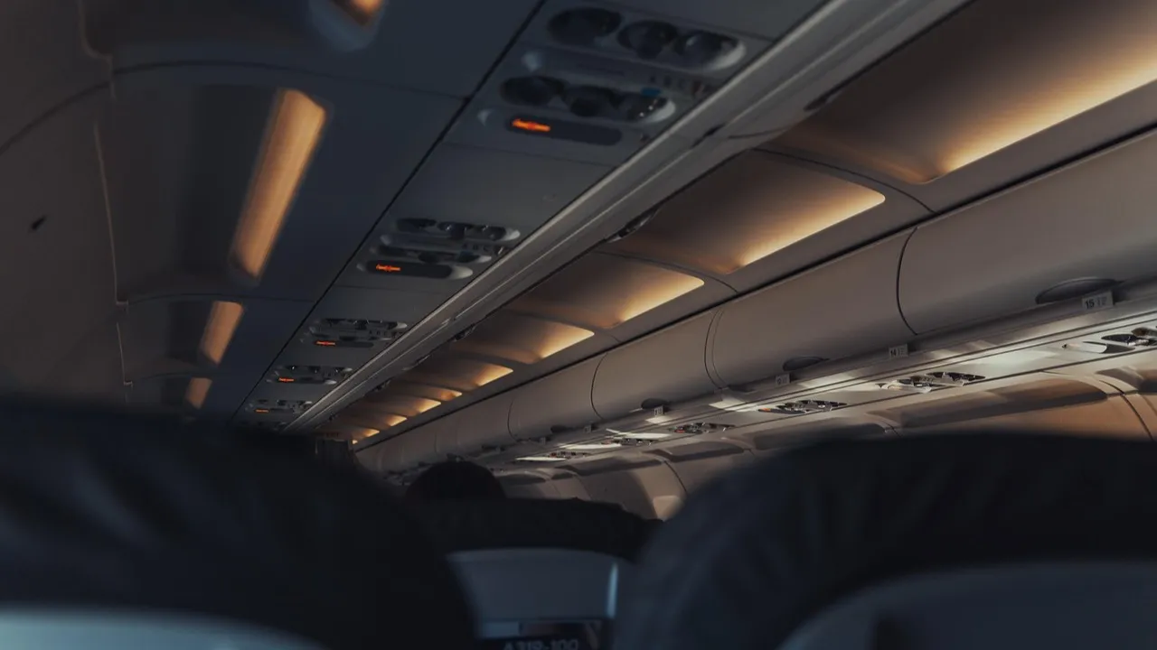 В Атырау пассажирку авиарейса оштрафовали на 55 тыс. тенге за агрессивное поведение фото на taspanews.kz от 04 февраля 2026 09:16