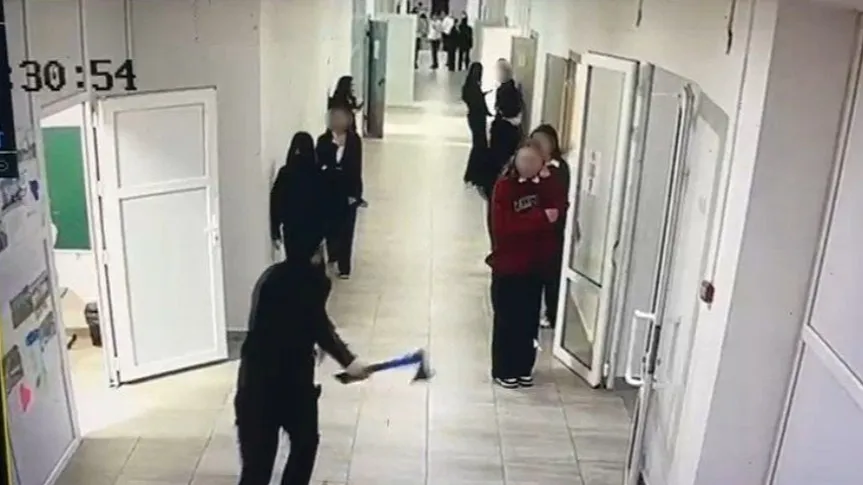 В Кульсары школьник напал на сверстников с топором: видео фото на taspanews.kz от 06 февраля 2026 11:43